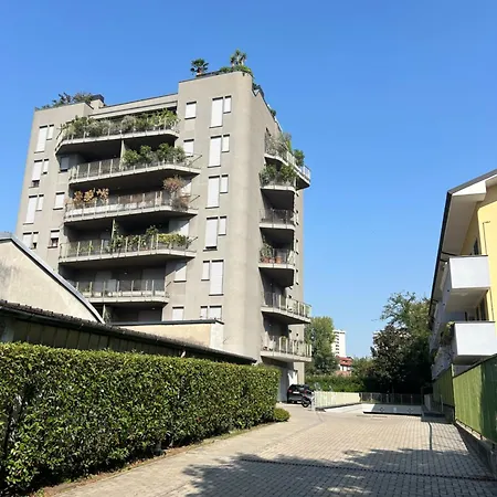 Fiftyfive-one Zuretti شقة فندقية